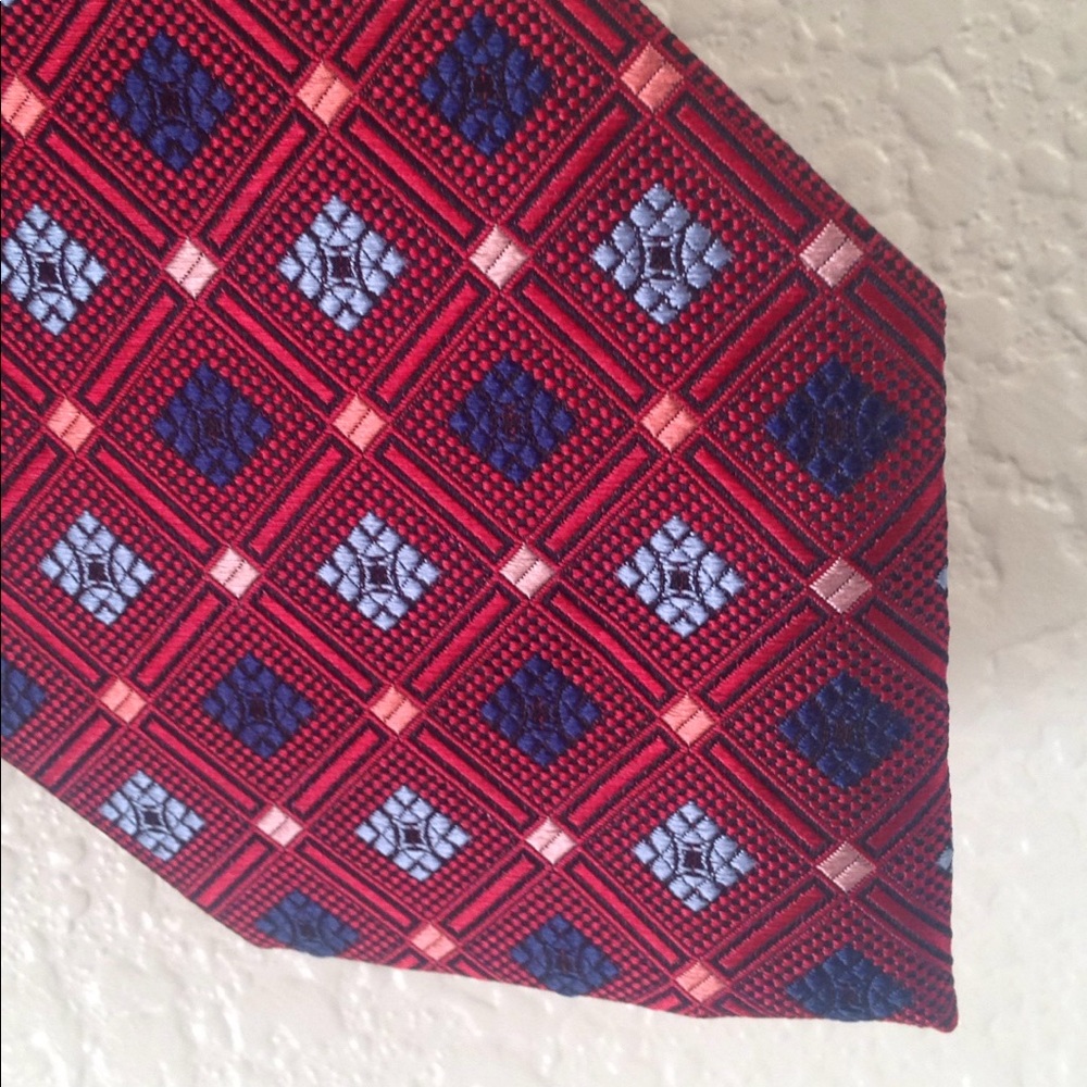 FINAL MARKDOWN Men's CM Gold Series Necktie